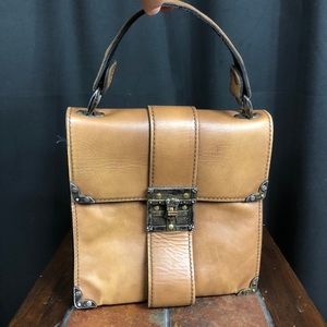 Battani Vintage Leather Satchel F196